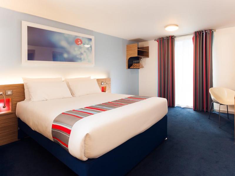 Travelodge Battersea London Exterior photo